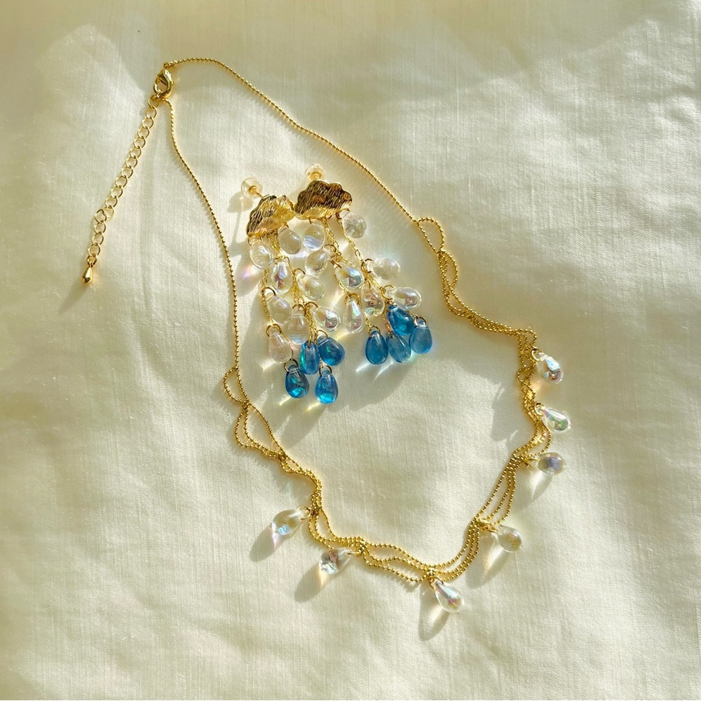 Golden Raindrop Jewelry Set - Choker Necklace & Statement Cloud Earrings